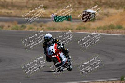 media/Apr-19-2025-AHRMA (Sat) [[3d98ca3309]]/Race/Group 3/turn 4/